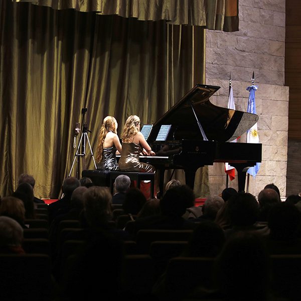Concierto cuatro manos nota 4